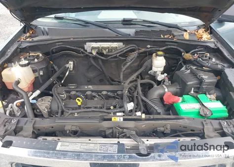 2012 Ford Escape Xls z USA, uszkodzony, nr VIN 1FMCU0C75CKC01441